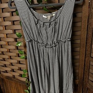 Max Studio summer top